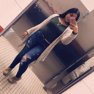 Meet your Posher, Stephanie